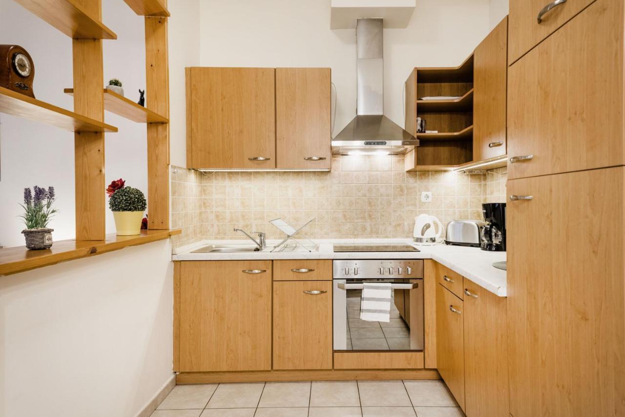 Downtown Charm With Balcony And Garden View Apartament Budapesta